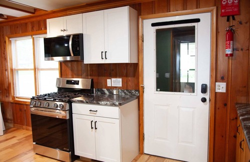 Town of Torrey Casa | The Cliff House Hot Tub, Kayaks & Game Room