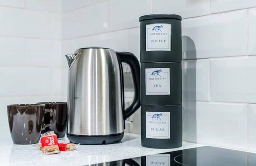 Little Sutton Apartamento | The Coach House, 3 bed apartment with free off-street parking in Ellesmere Port