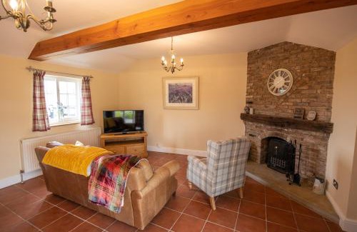 Lincoln Casa | The Coach House