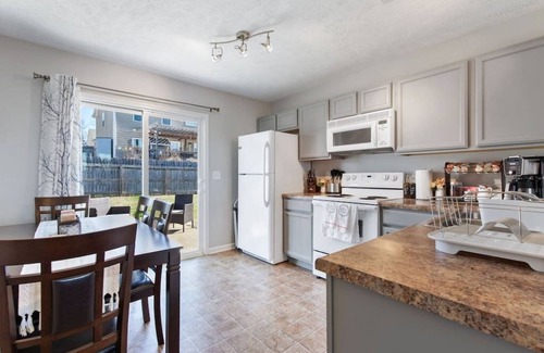 Spring Hill Casa | The Cobblestone Cottage