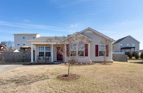 Spring Hill Casa | The Cobblestone Cottage