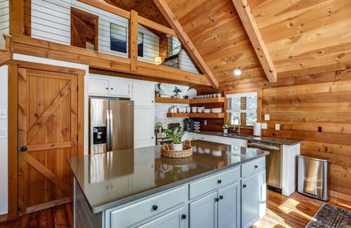 Columbia Cabina | The Columbia Lodge - Family getaway close to home