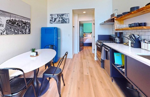 Seaside Villa | The Commons Courtyard - K