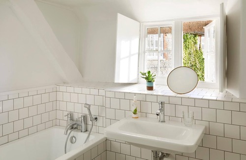 Ebbesborne Wake Hotel | The Compasses Inn