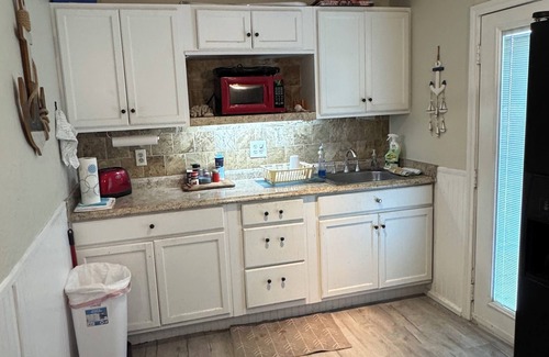 Port O Connor Casa | The Copenhagen Bungalow with 1 bedroom in Port O'Connor with AC