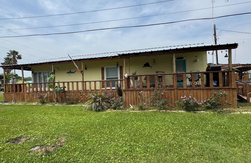 Port O Connor Casa | The Copenhagen Bungalow with 1 bedroom in Port O'Connor with AC