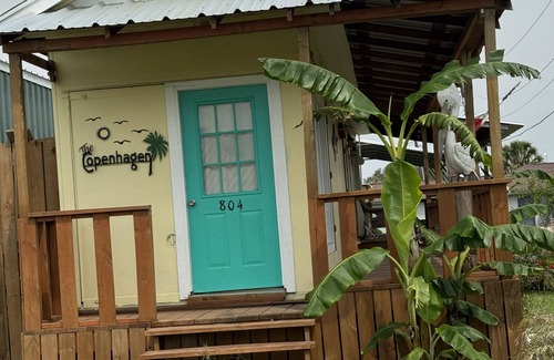 Port O Connor Casa | The Copenhagen Bungalow with 1 bedroom in Port O'Connor with AC