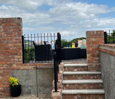 Belfast Casa | The Cottage at Ashbrook - Charming Country Cottage near Belfast