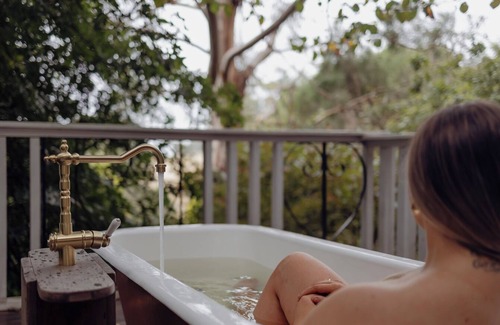 Trafalgar South Cabaña | The Cottage at Mirador Springs Retreat Gippsland -just 90 mins from Melbourne.