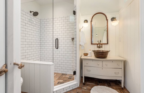 Hendersonville Cabaña | The Cottage At Eagles View