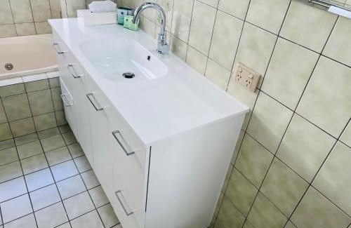 South Albury Hotel | The Cottage Motor Inn Albury CBD