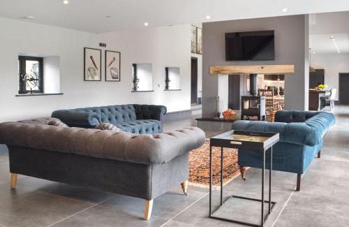 Tan-y-groes Casa | The Courtyard - Uk47180