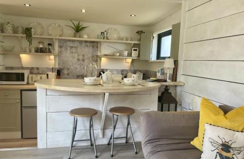 Treator Casa | The Cow Shed