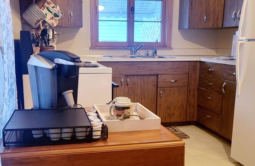 Terry Casa | The Cozy Cottage is nestled in a charming neighborhood for the perfect get-away.