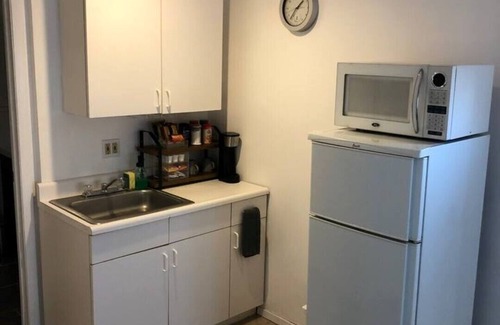 West Babylon Apartamento | The Cozy Studio Apartment