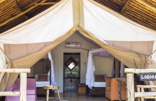 Lodwar Alquiler De RV | The Cradle Tented Camp