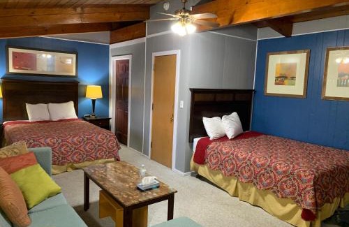 Elkhorn Hotel | The Crossroads Motel