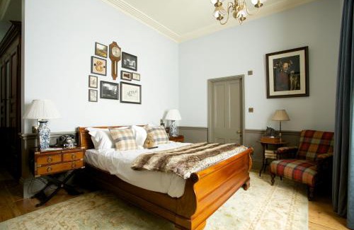 Blandford Saint Mary Hotel | The Crown Hotel