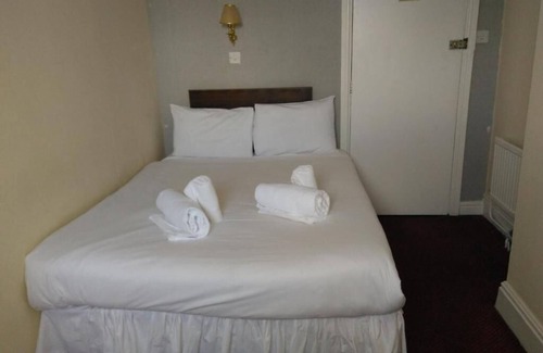 Stoke-on-Trent Hotel | The Crown Hotel