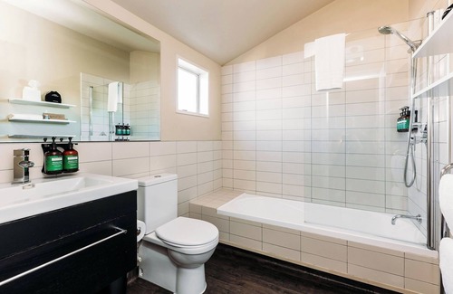 Queenstown Cabina | The Dairy Private Hotel by Naumi Hotels