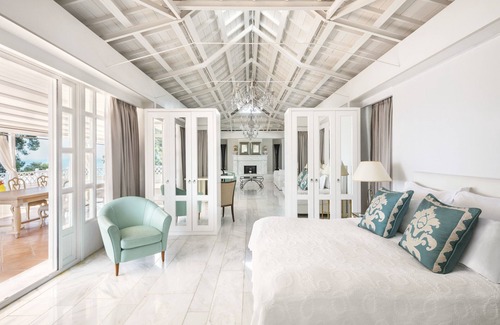 Nikita Hotel | The Danai