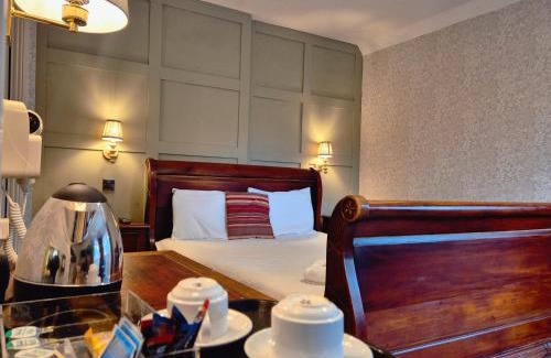 Hindhead Hotel | The Devil's Punchbowl Hotel