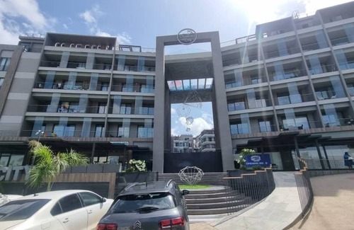 Cantonments Apartamento | The Diamond inCity Luxury Suites by Cozy