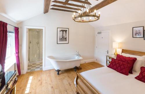 Netheravon Hotel | The Dog & Gun Inn