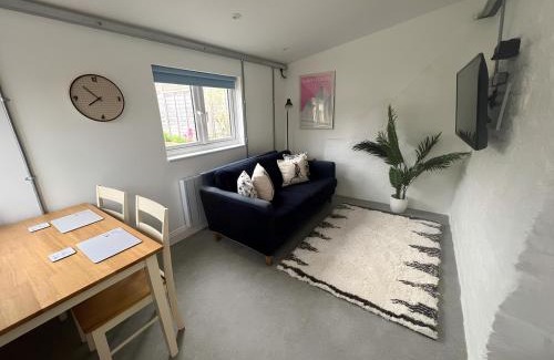 Mere Casa | The Dog House, Mere