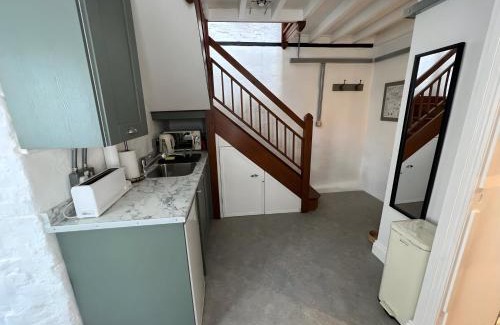 Mere Casa | The Dog House, Mere