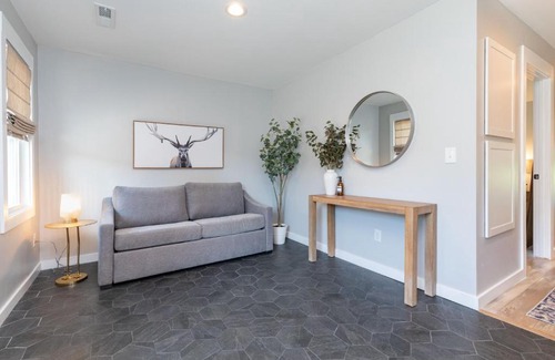 Maggie Valley Casa | The Dogwood Bungalow