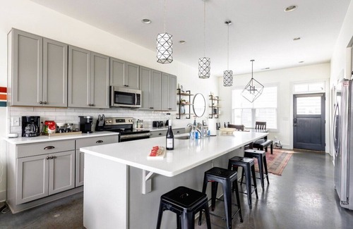 Nashville Casa | The Dogwood House – Minutes to Downtown & Opry