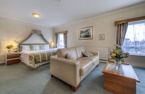 Great Yarmouth Hotel | The Dolphin Hotel