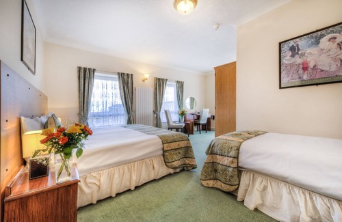 Great Yarmouth Hotel | The Dolphin Hotel