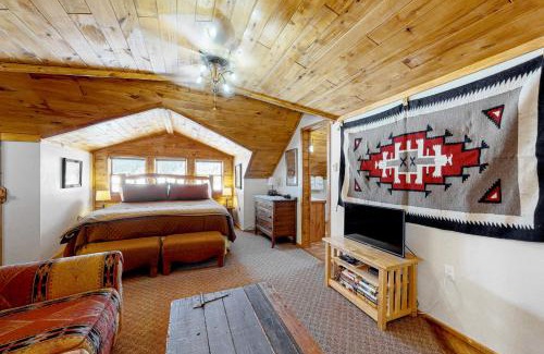 South Fork Hotel | The Dragonfly Studio