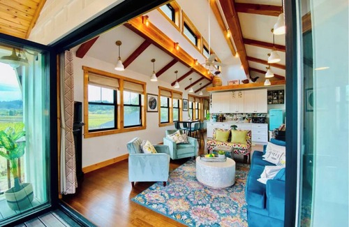 Healdsburg Casa | ❤The Elegant: A Chic Healdsburg Winery Cottage! Hot Tub, Views! !❤