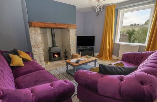 Sticklepath Cabaña | THE FARMHOUSE, family friendly, with pool in Okehampton