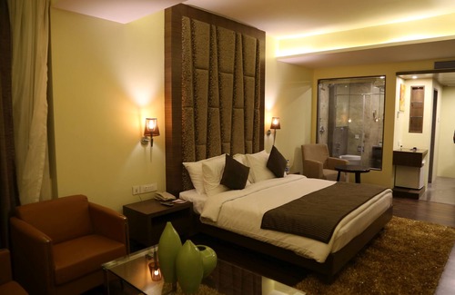 Mundra Hotel | The Fern Residency Mundra