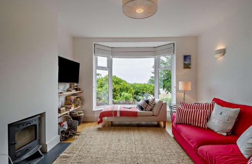 Felixstowe Casa | The Ferry Cottage