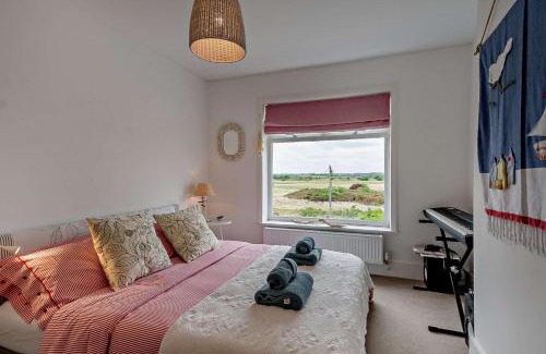 Felixstowe Casa | The Ferry Cottage