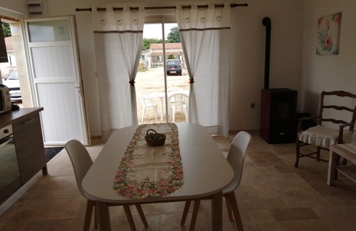 Les Eglisottes-et-Chalaures Casa | The little vineyard house