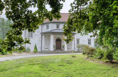 Egremont Villa | The Freeman - Newly Renovated 14K SF Estate on 40 Acres