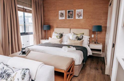 Knysna Central Apartamento | The Gallery, Luxury Apartment 209, Knysna Waterfront, Stay Knysna