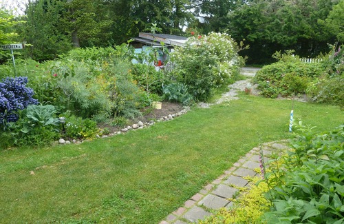 Point Roberts Cabaña | The Garden Cottage ... Paso atrás en el tiempo - Experimenta la naturaleza - con espíritu creativo