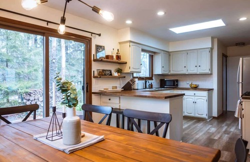 Holland Casa | The Gem ✦ Close to Lakeshore Beaches + Game Room