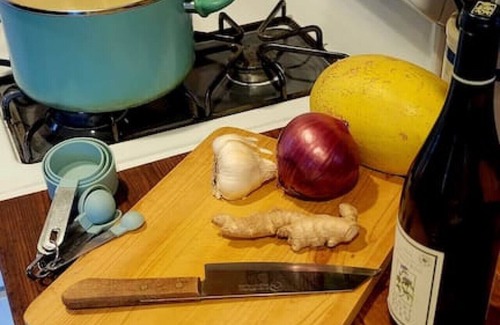 Grass Valley Casa | The Gold heart of Grass Valley w outdoor bathtub