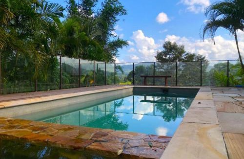 Uki Casa | THE GOLDEN RETREAT POOL HOUSE