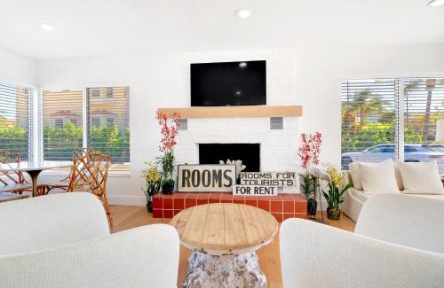 Old Naples Hotel | The Gondolier Inn