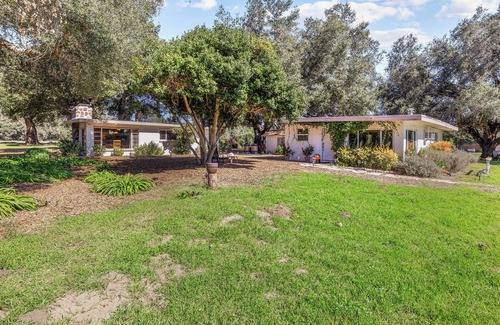 Fallbrook Cabaña | Cozy cottage at The Heritage Fallbrook with WiFi, AC