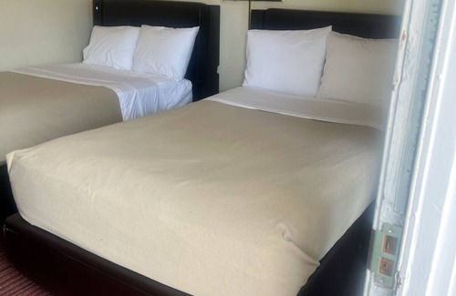 Louisville Hotel | The Grand Motel Inn and Suite Louisville